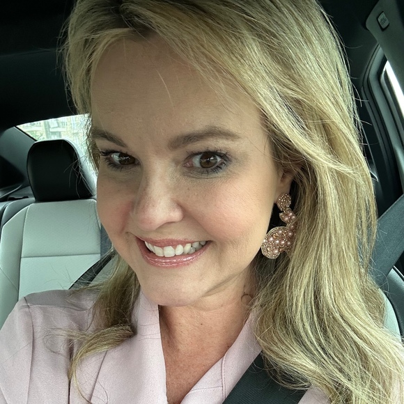 Meet your Posher, Megan - Picture 1 of 1